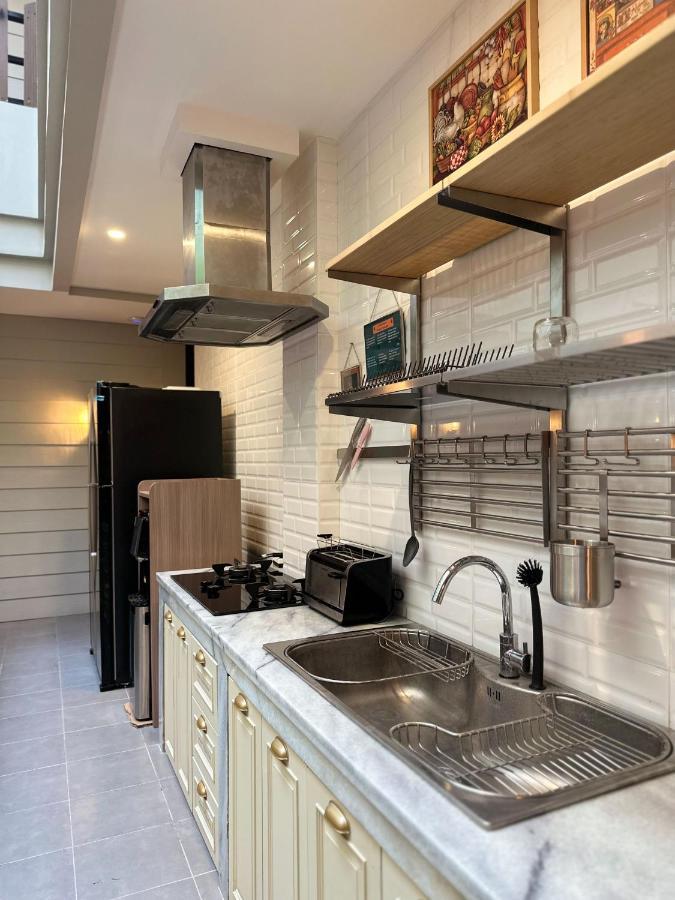 Lugano Arte Homestay Dżakarta Zewnętrze zdjęcie